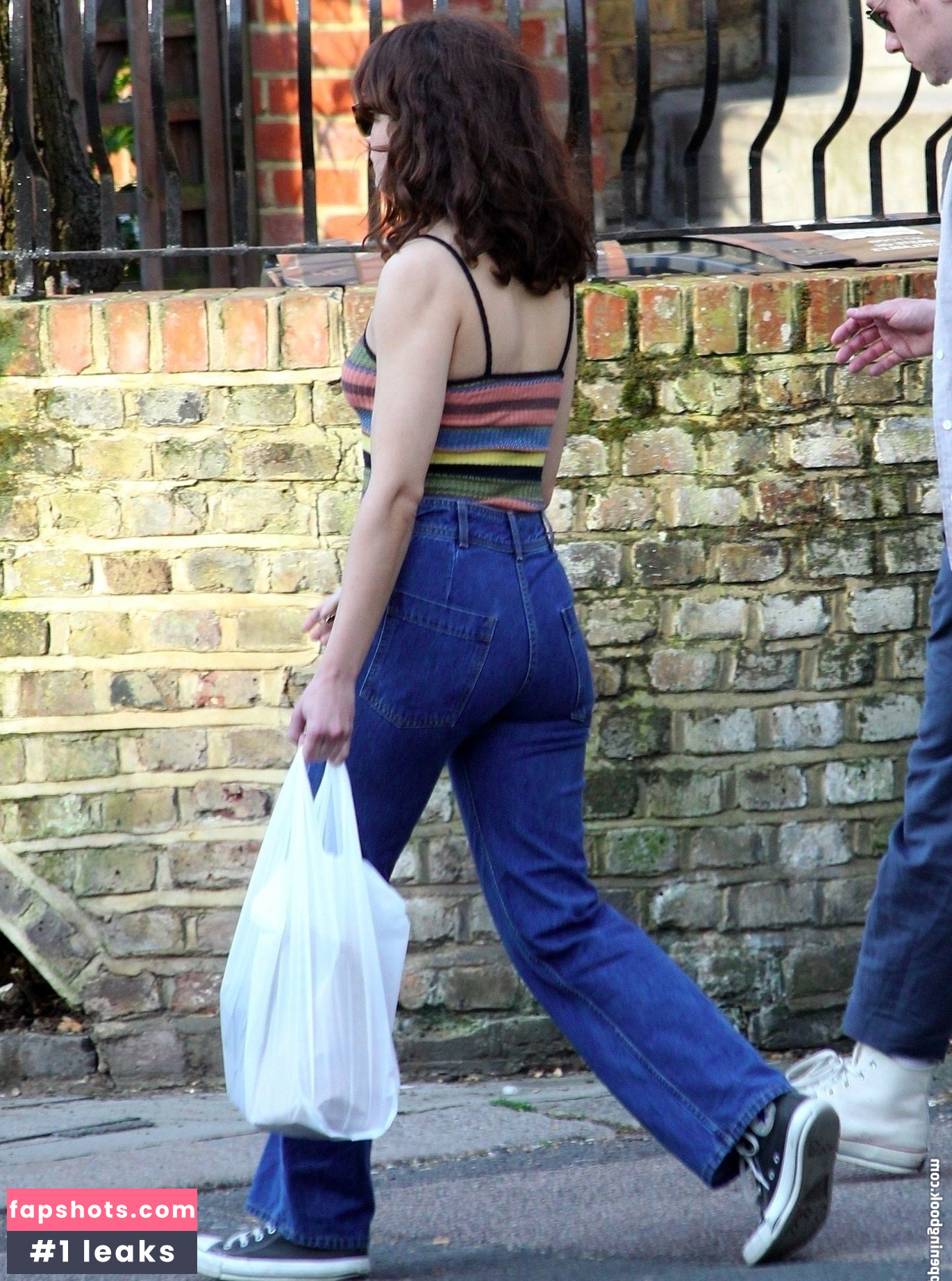 Olivia Cooke gallery photo #356