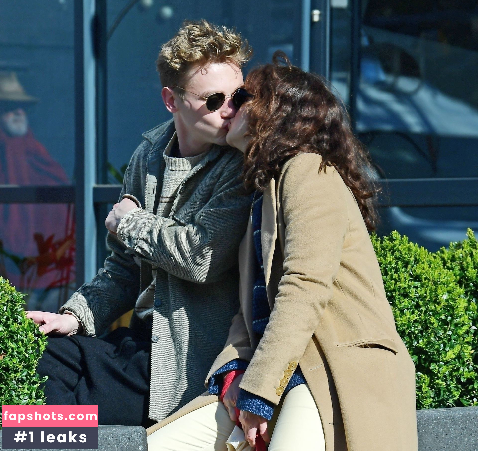 Olivia Cooke gallery photo #374