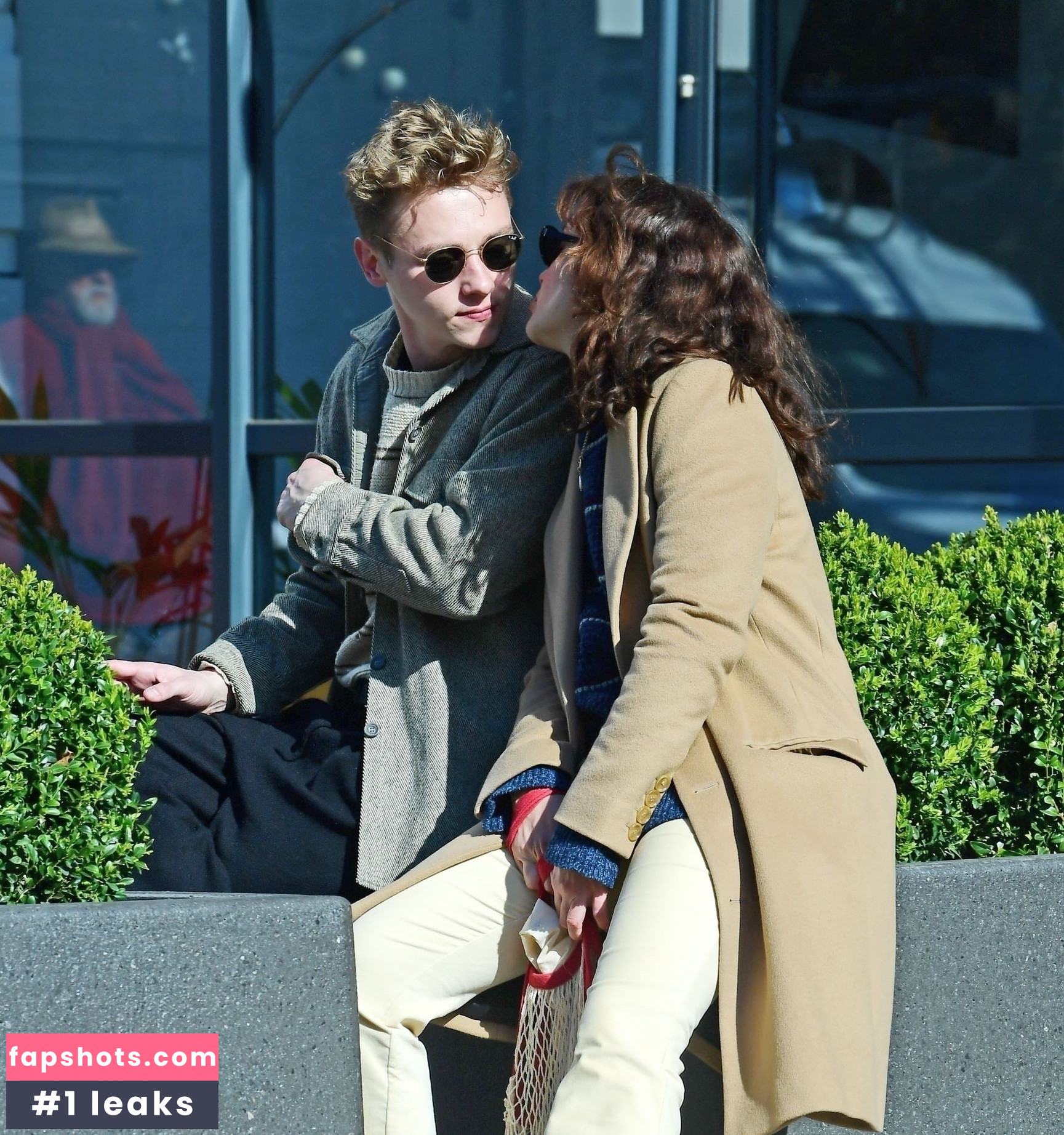 Olivia Cooke gallery photo #375