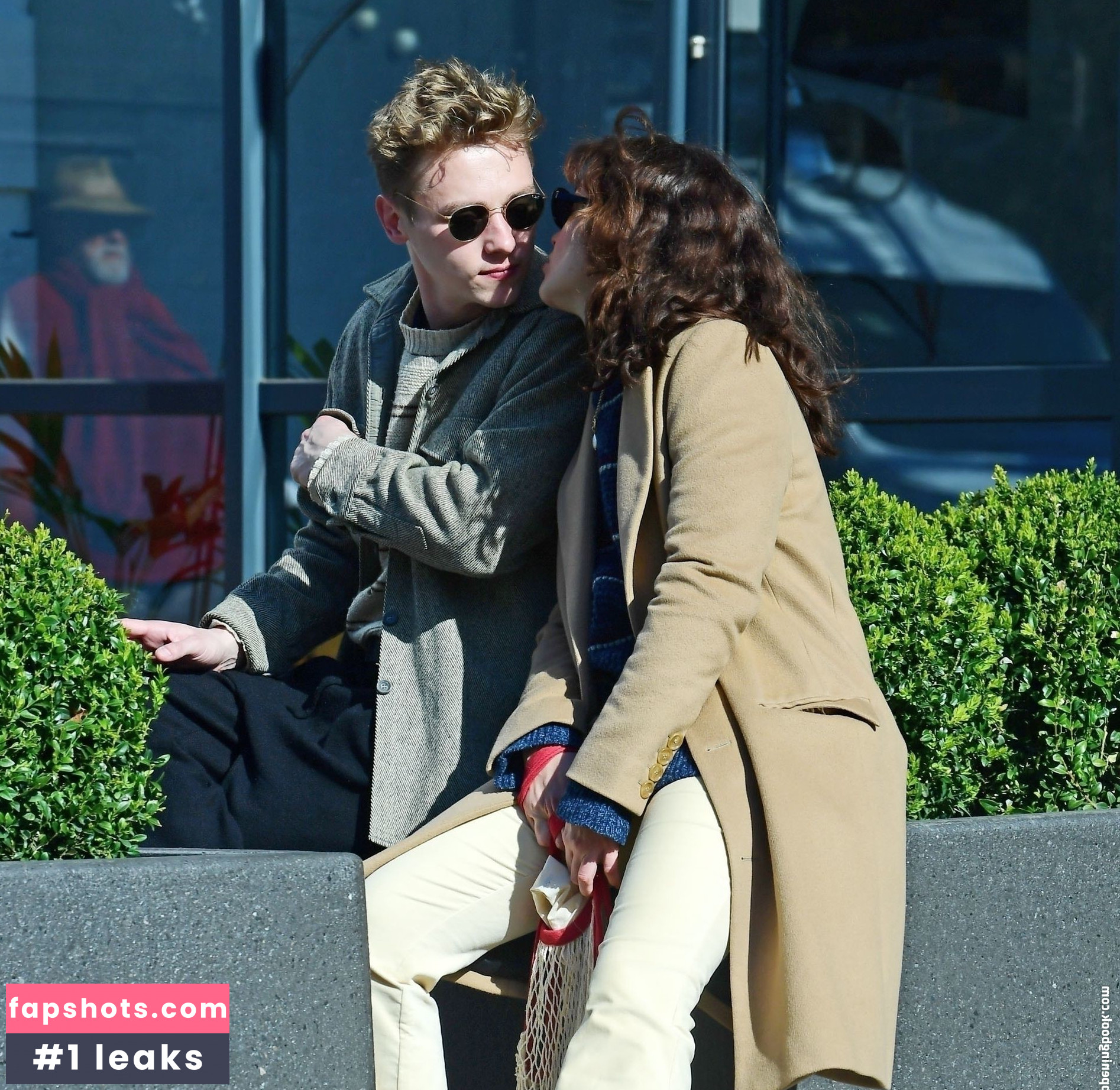 Olivia Cooke gallery photo #376