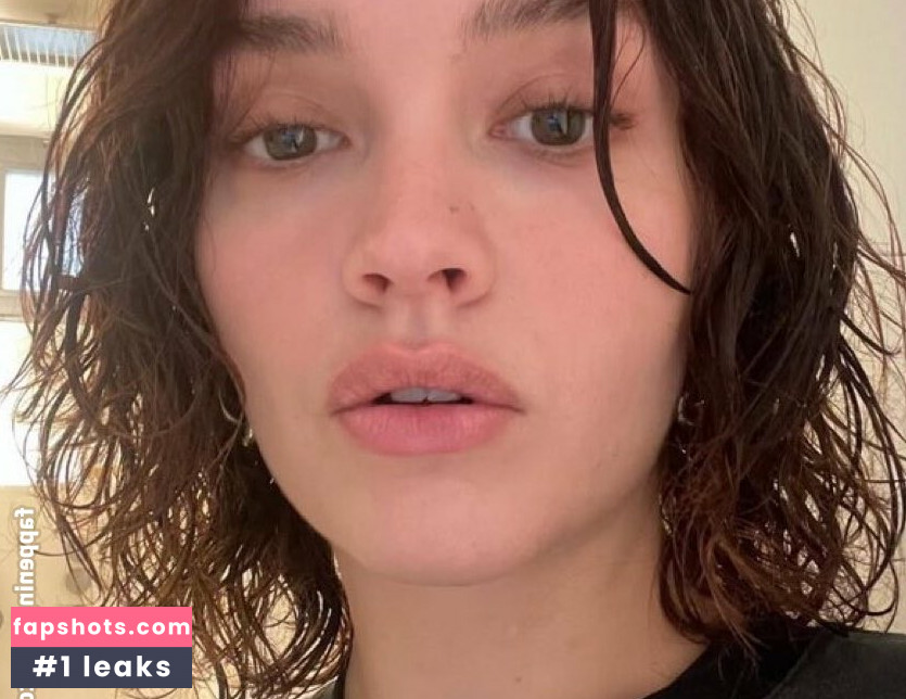 Olivia Cooke gallery photo #56