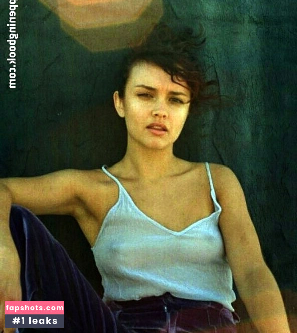 Olivia Cooke gallery photo #59