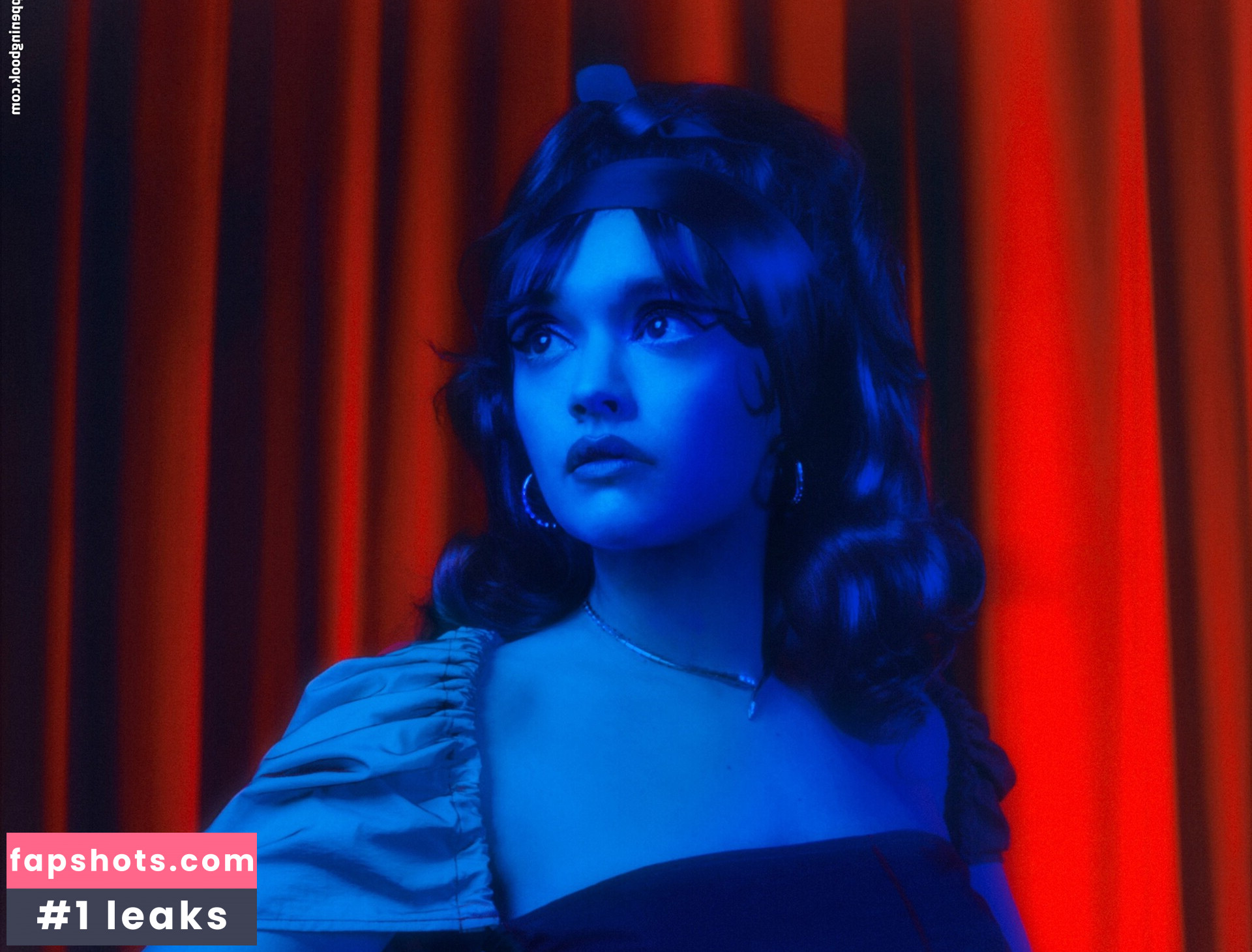 Olivia Cooke gallery photo #7