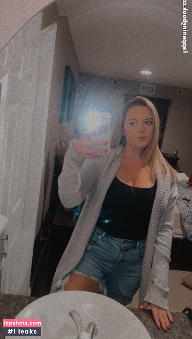 Olivia H gallery photo #19