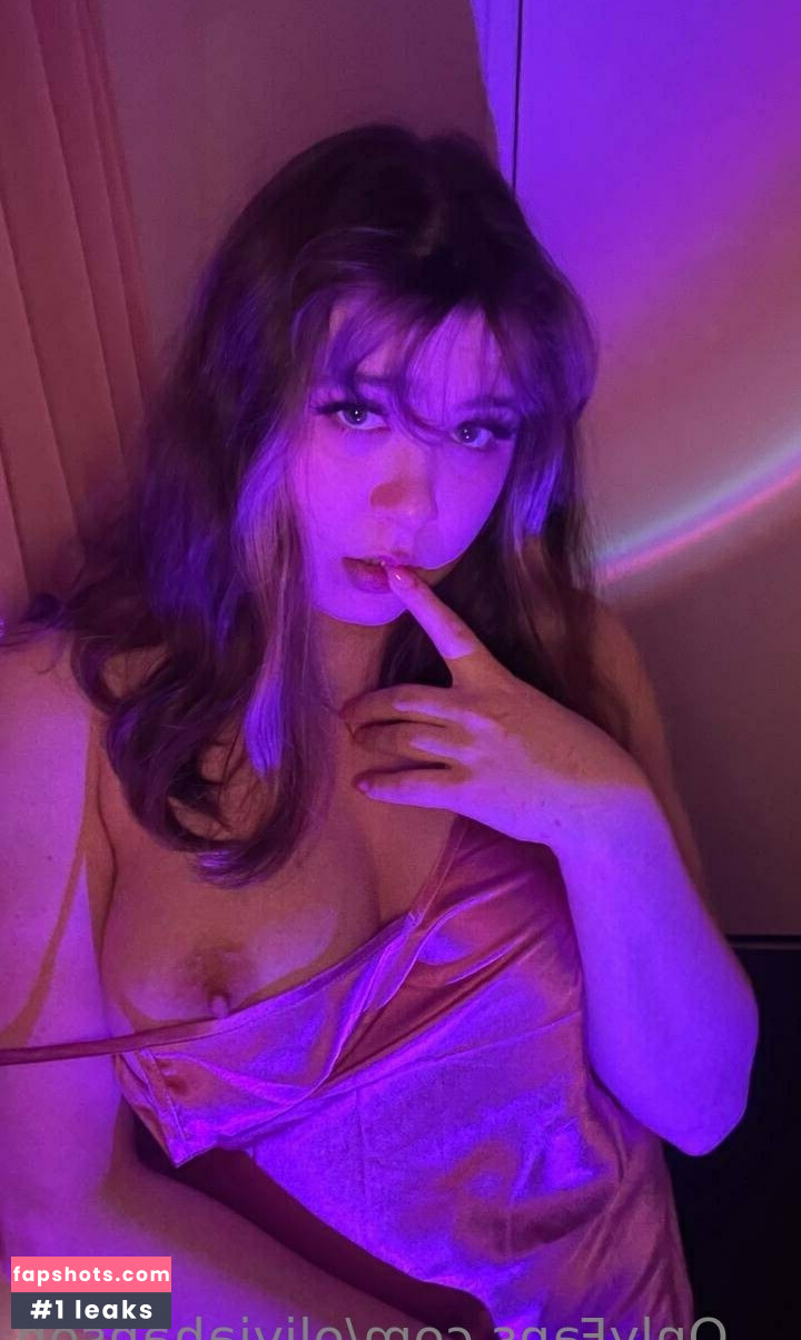 Olivia Hanson gallery photo #3