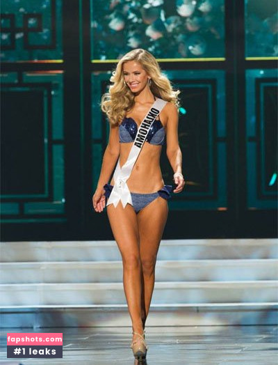 Olivia Harlan nude babe gallery