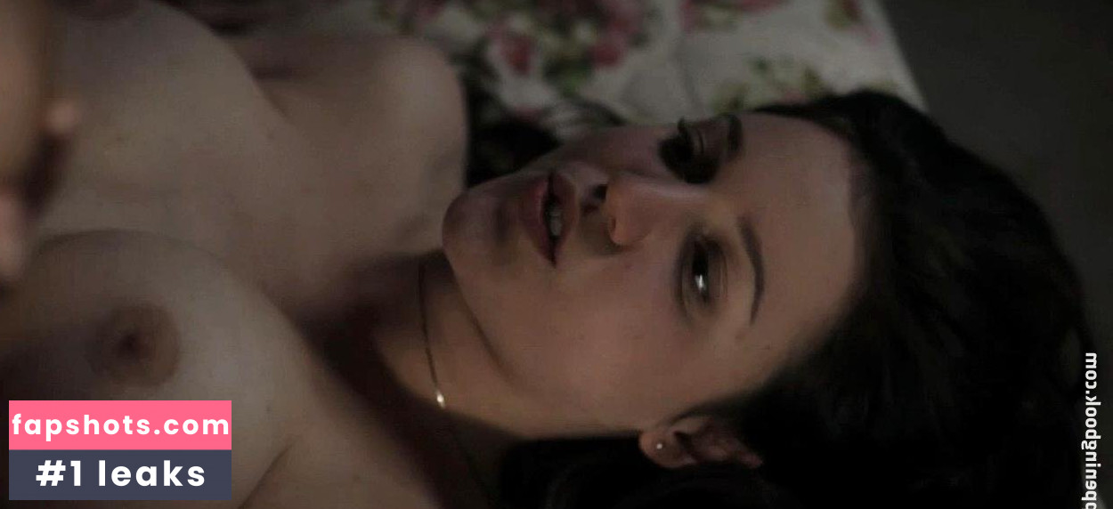 Olivia Harris gallery photo #9