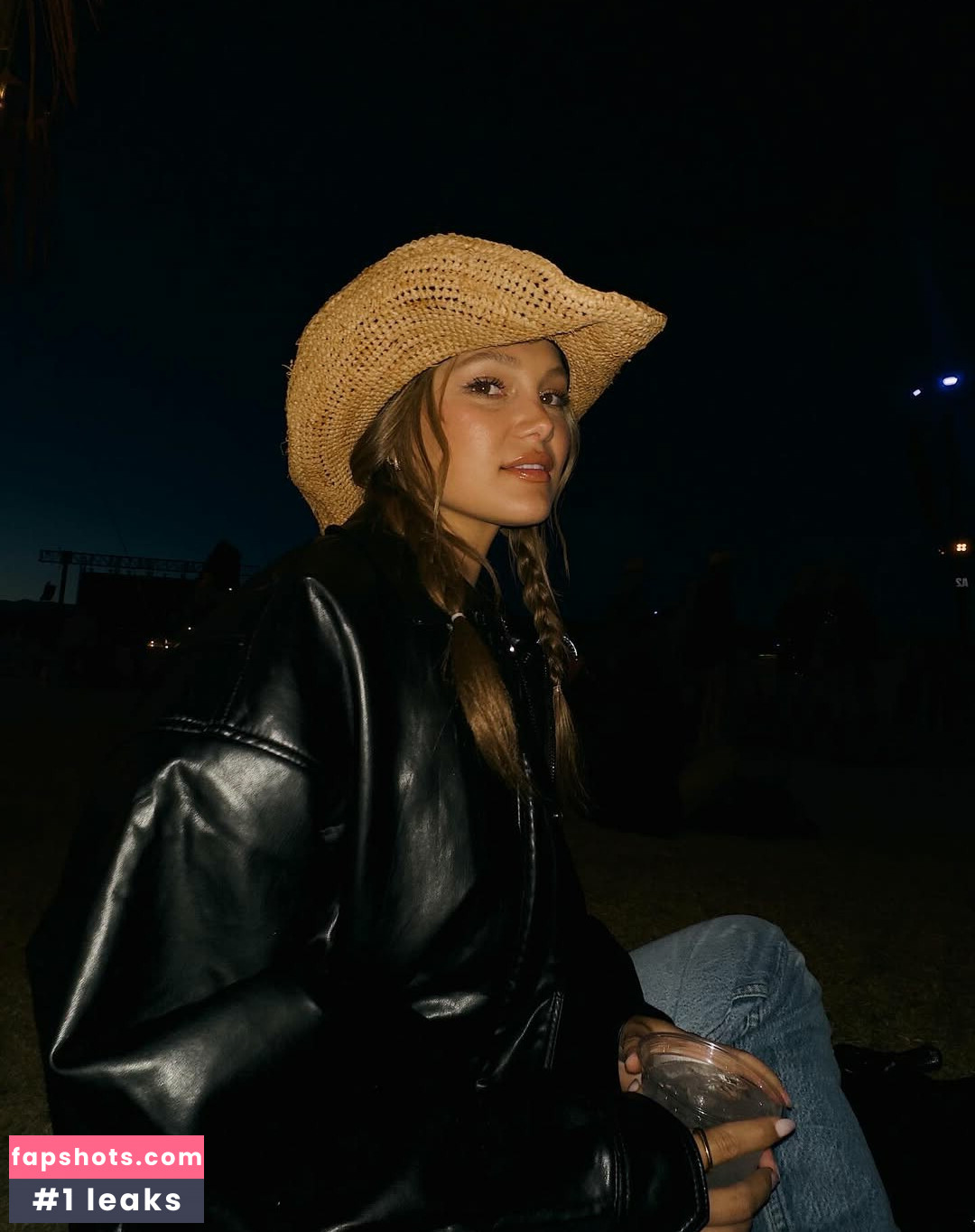 Olivia Holt gallery photo #2