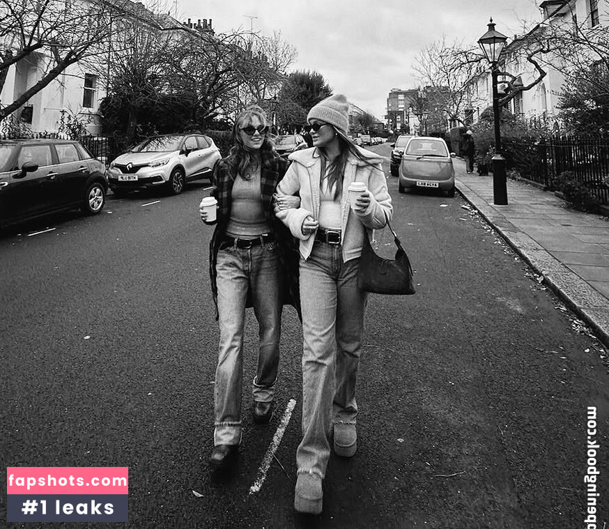 Olivia Holt gallery photo #101