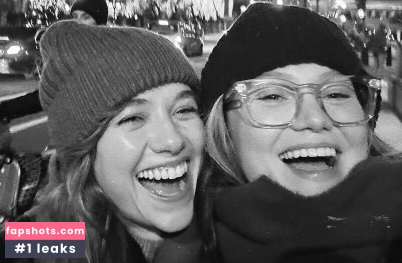 Olivia Holt gallery photo #103