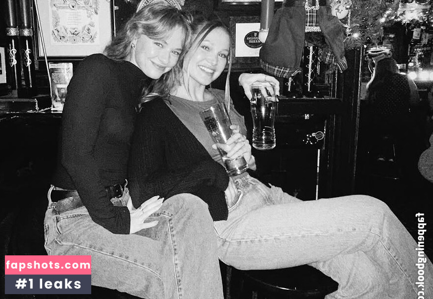 Olivia Holt gallery photo #108