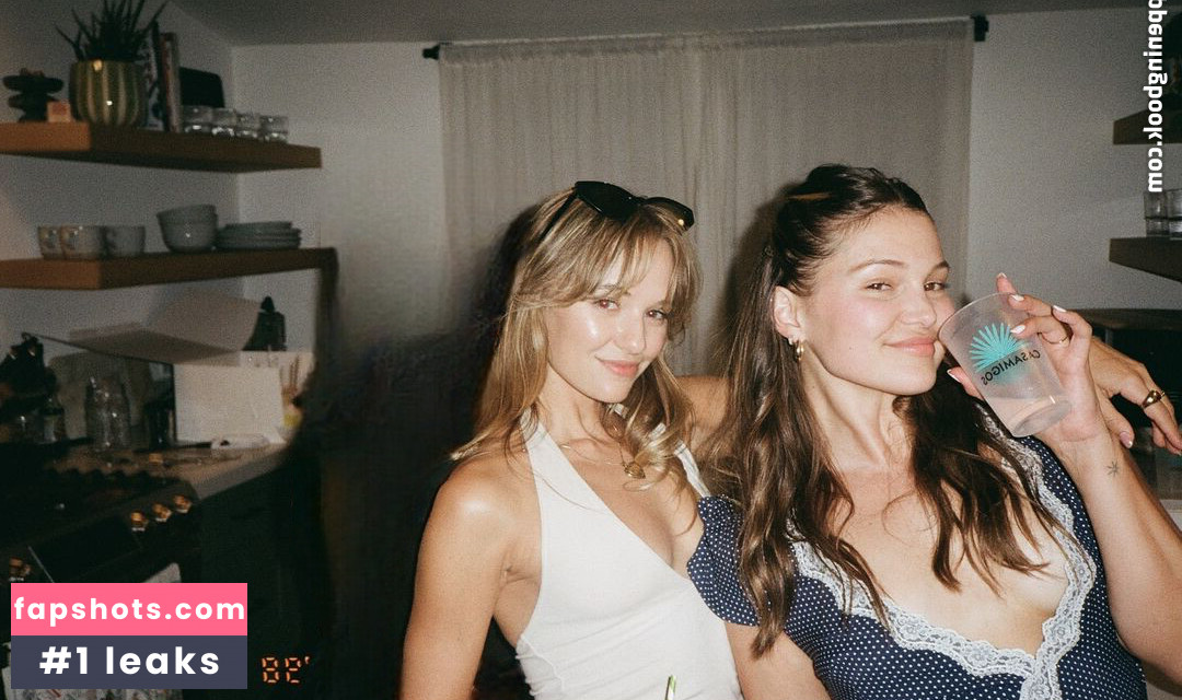 Olivia Holt gallery photo #114