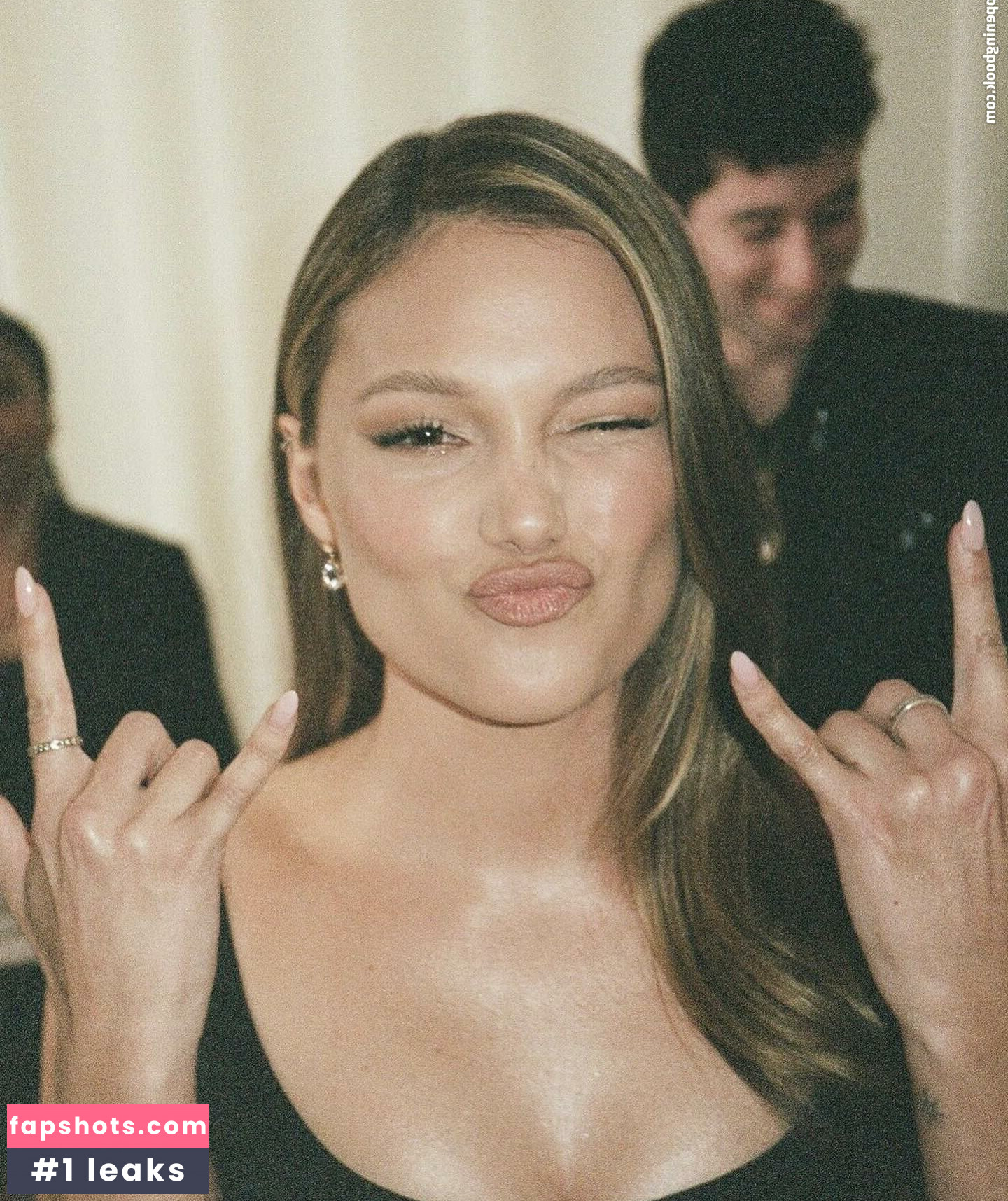 Olivia Holt gallery photo #118