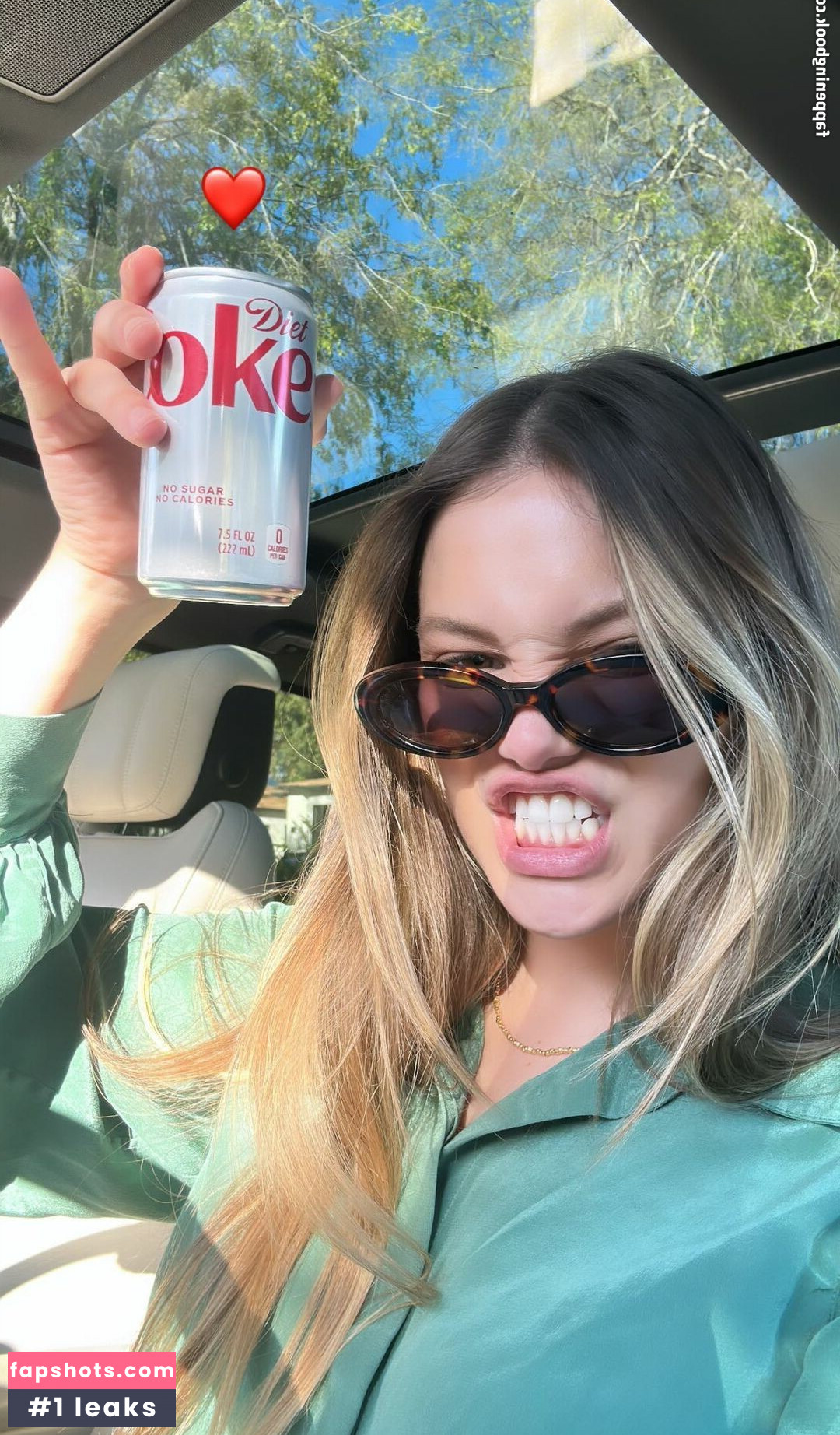 Olivia Holt gallery photo #125