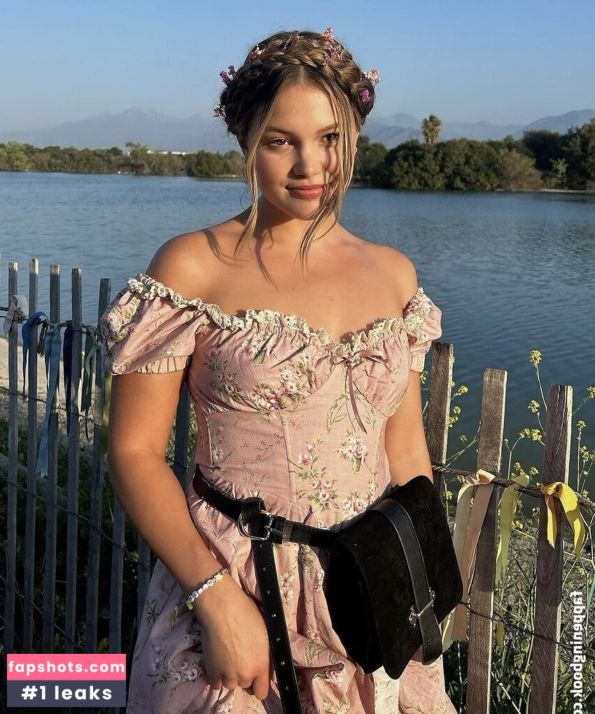 Olivia Holt Nahé úniky fotek pouze od fanoušků #137 - Fapshots