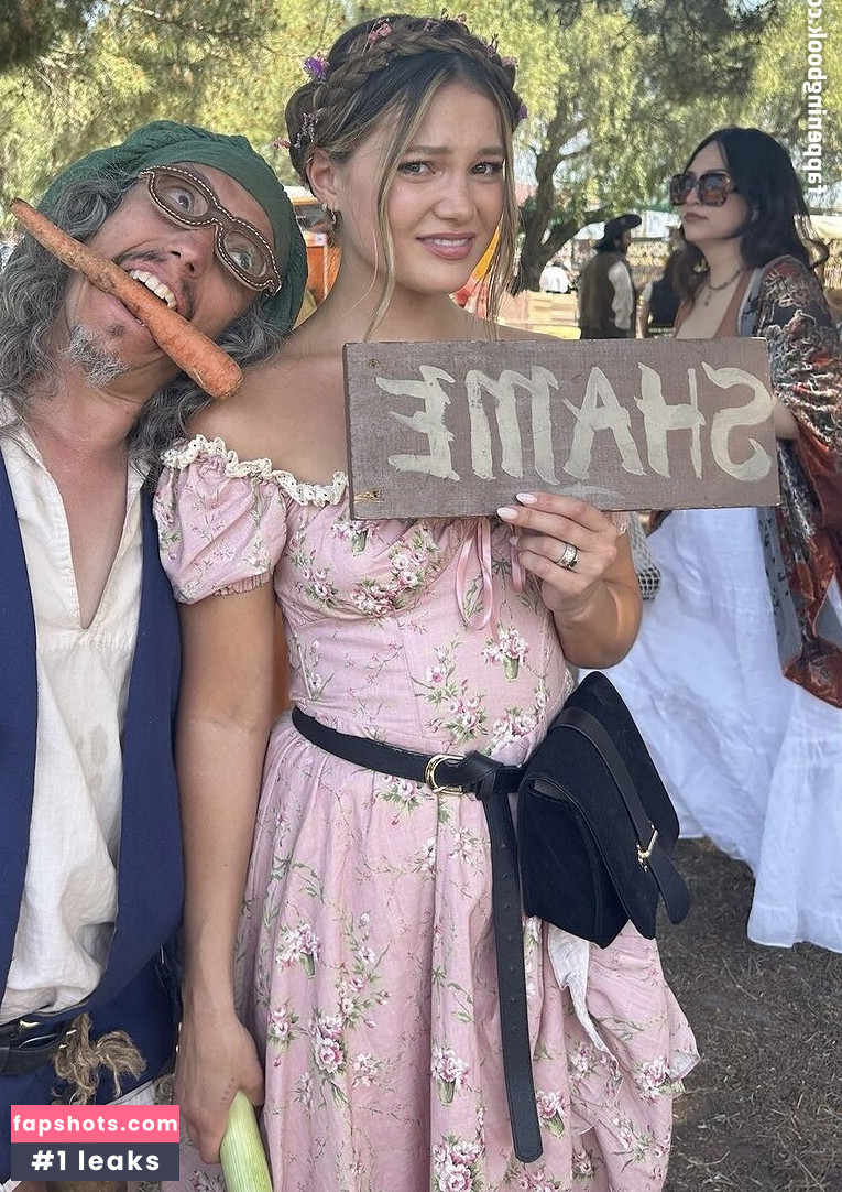 Olivia Holt gallery photo #139