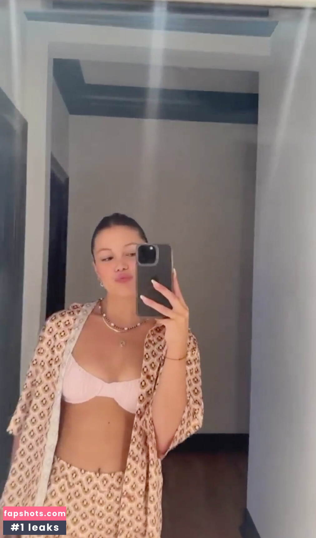 Olivia Holt gallery photo #161