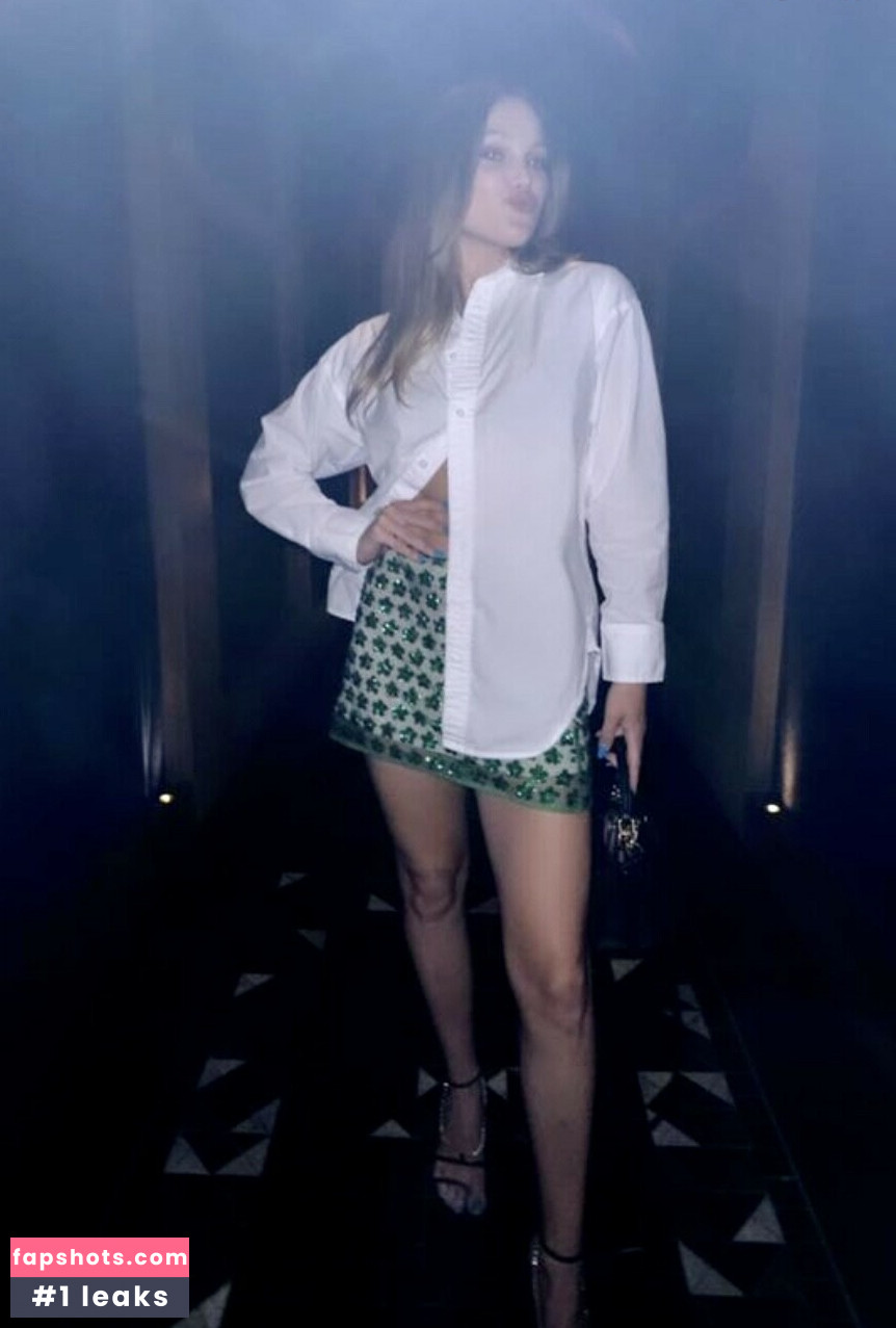 Olivia Holt gallery photo #177