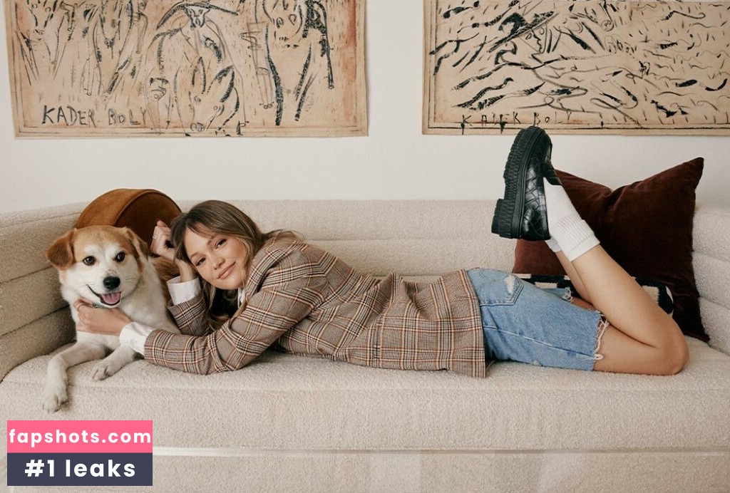 Olivia Holt gallery photo #181