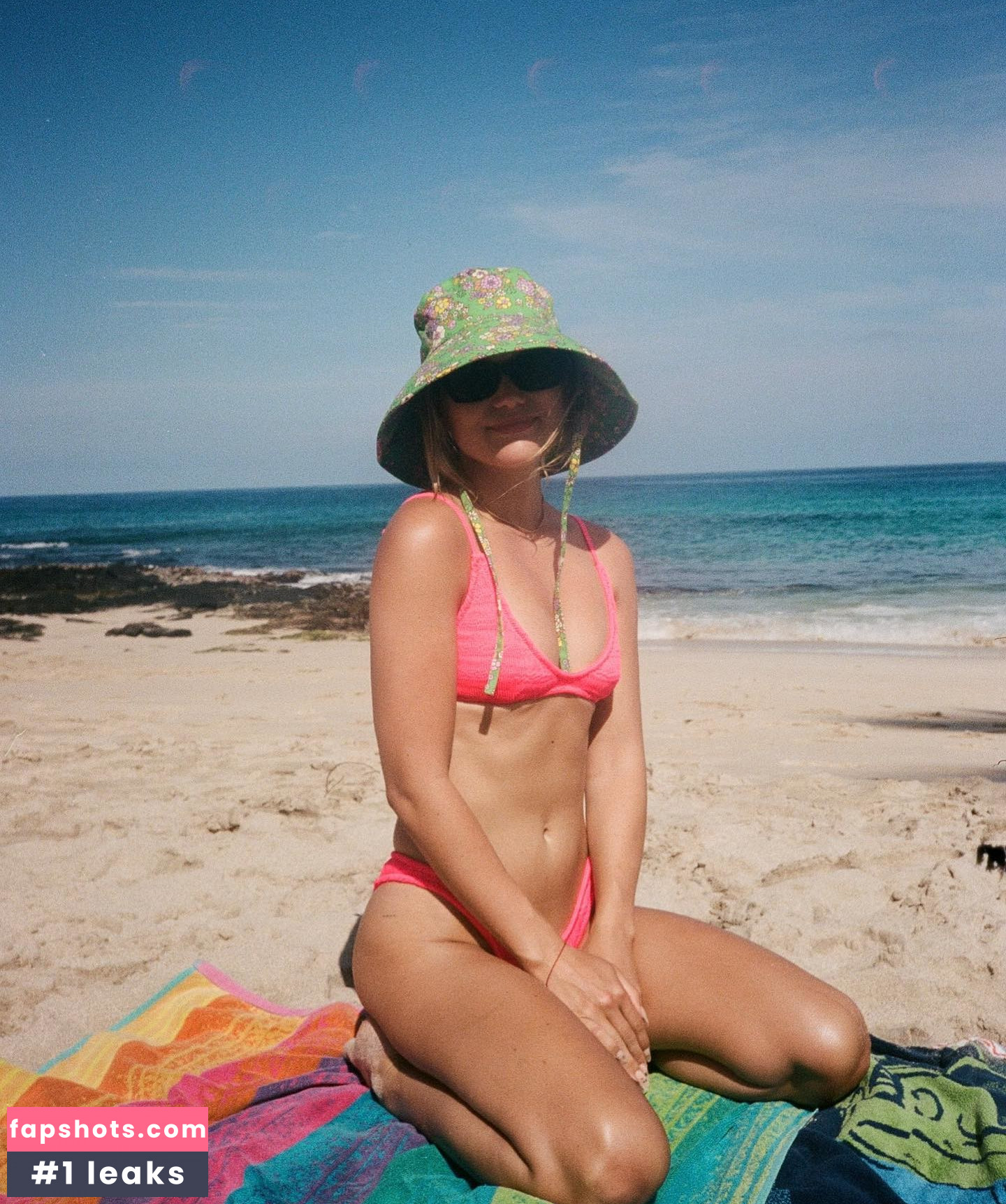 Olivia Holt gallery photo #193