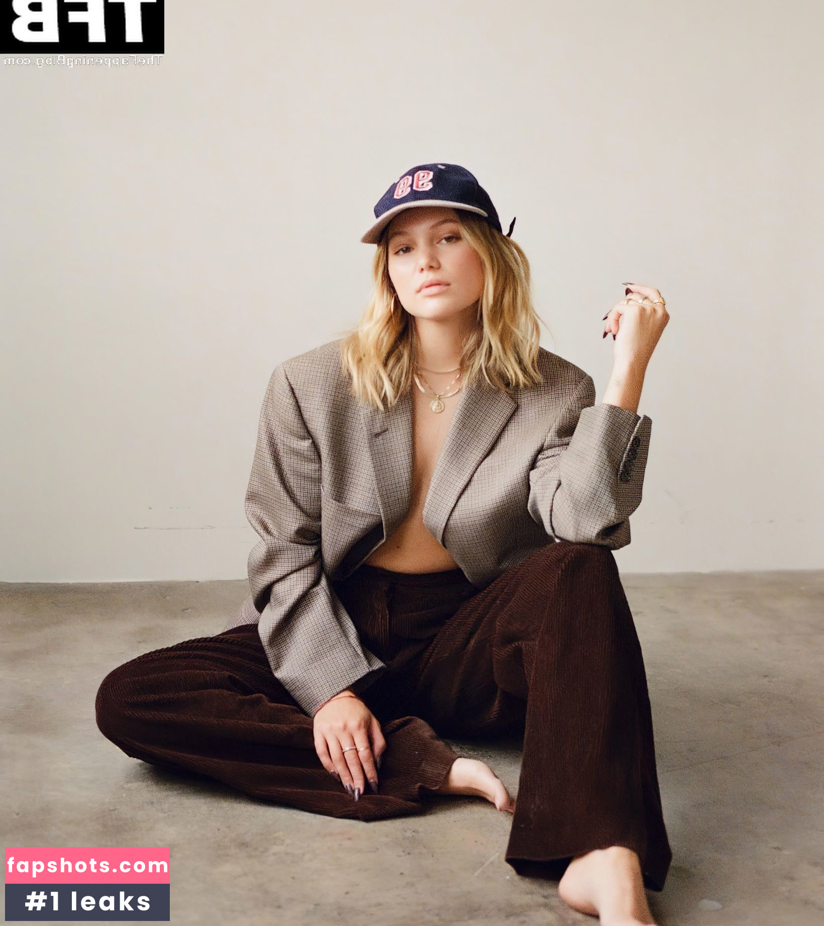 Olivia Holt gallery photo #198