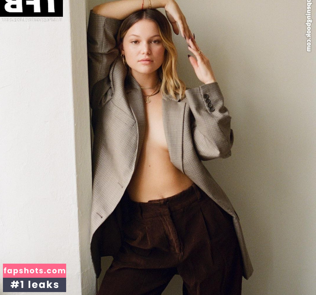 Olivia Holt gallery photo #200