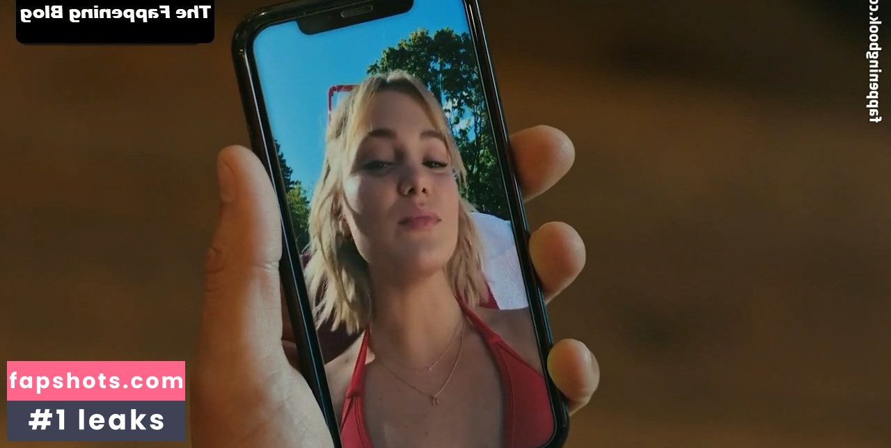 Olivia Holt gallery photo #212