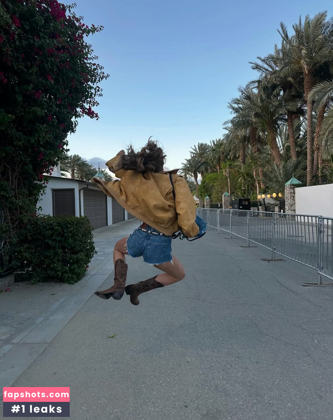 Olivia Holt gallery photo #49