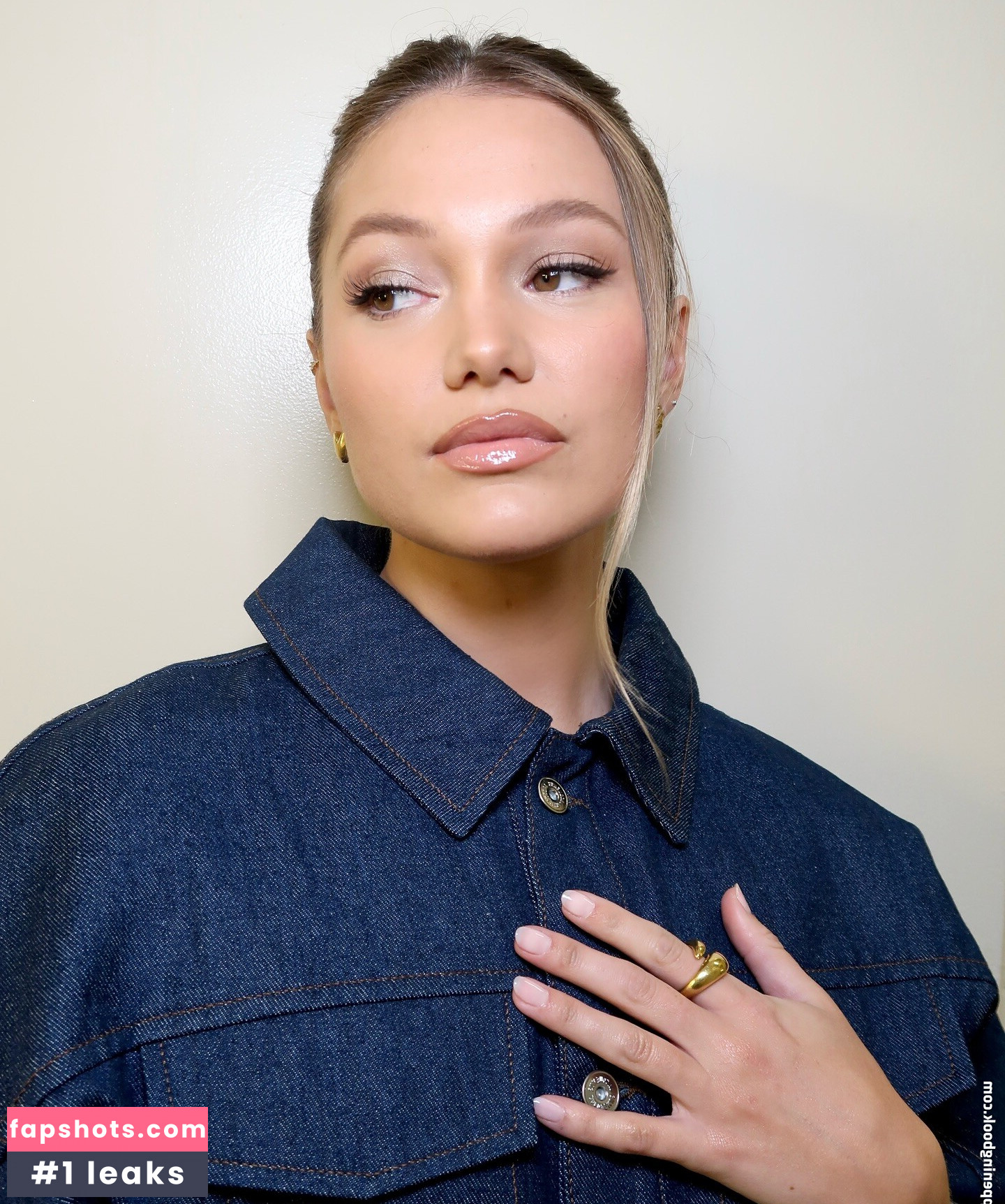 Olivia Holt gallery photo #57