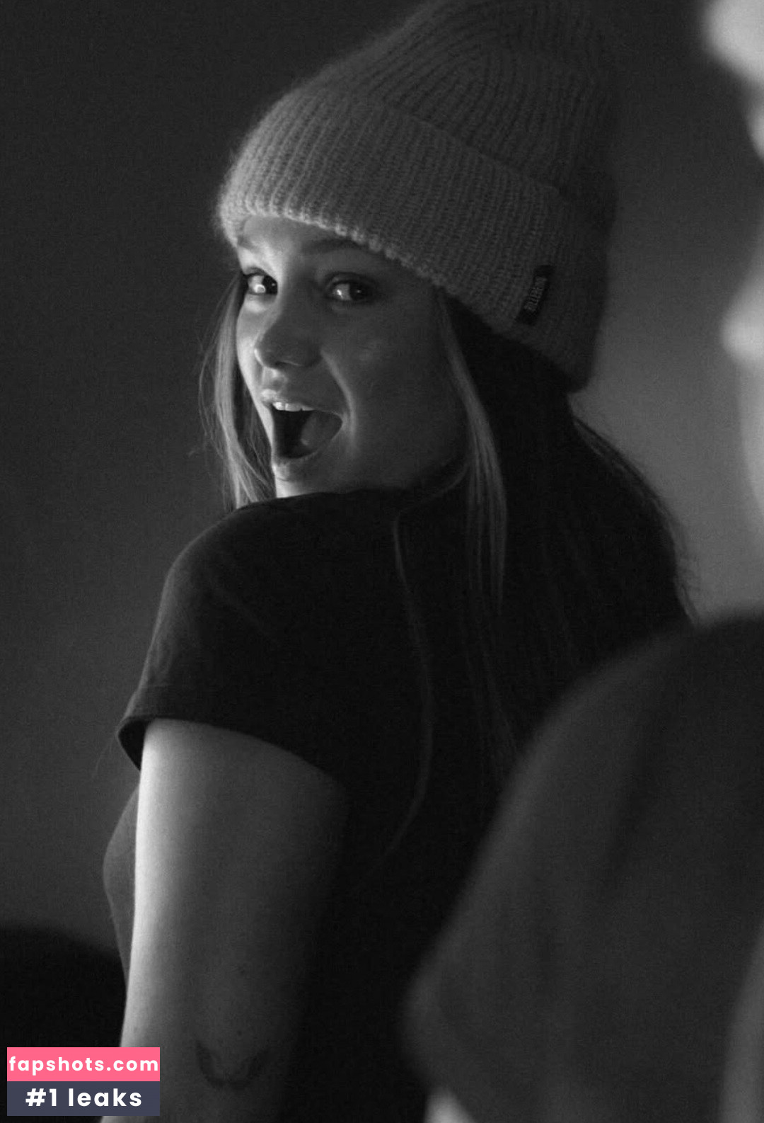 Olivia Holt gallery photo #100