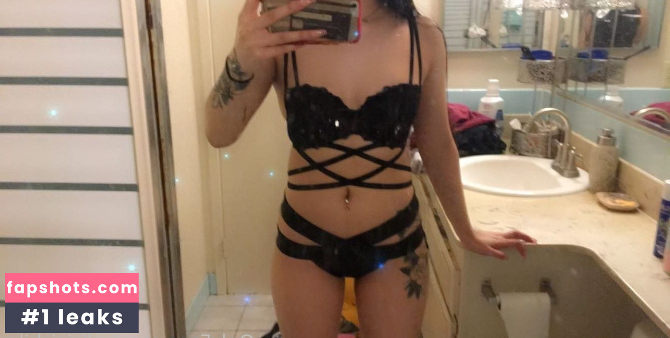 Olivia Ichika gallery photo #11