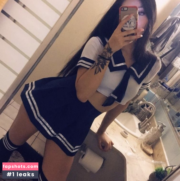 Olivia Ichika gallery photo #14