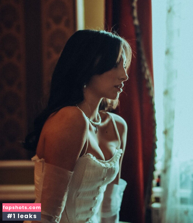 Olivia Linz gallery photo #198