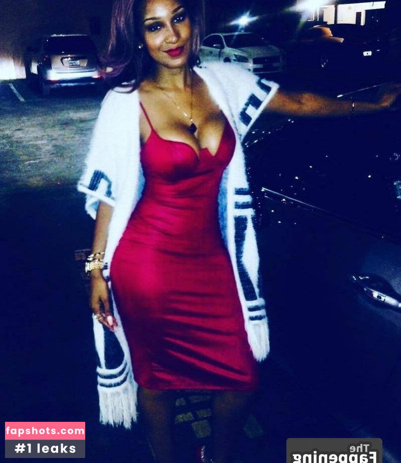 Olivia Longott gallery photo #19