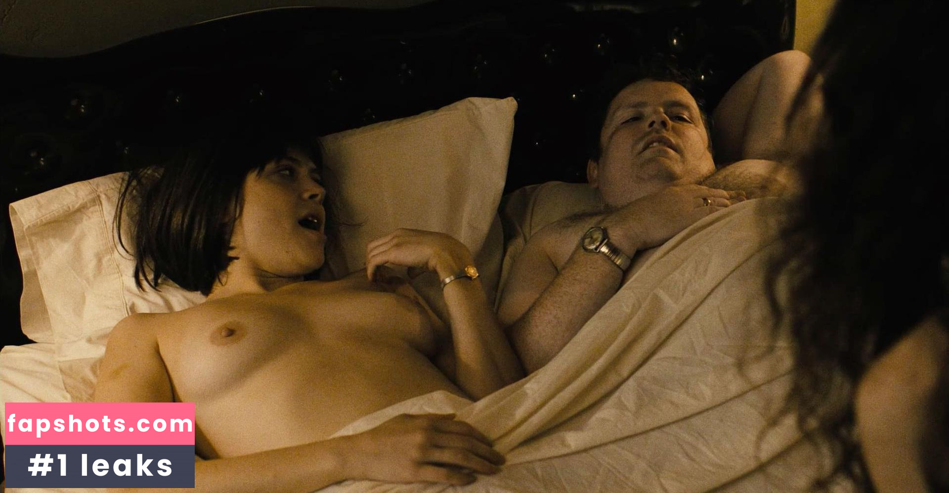 Olivia Luccardi gallery photo #7