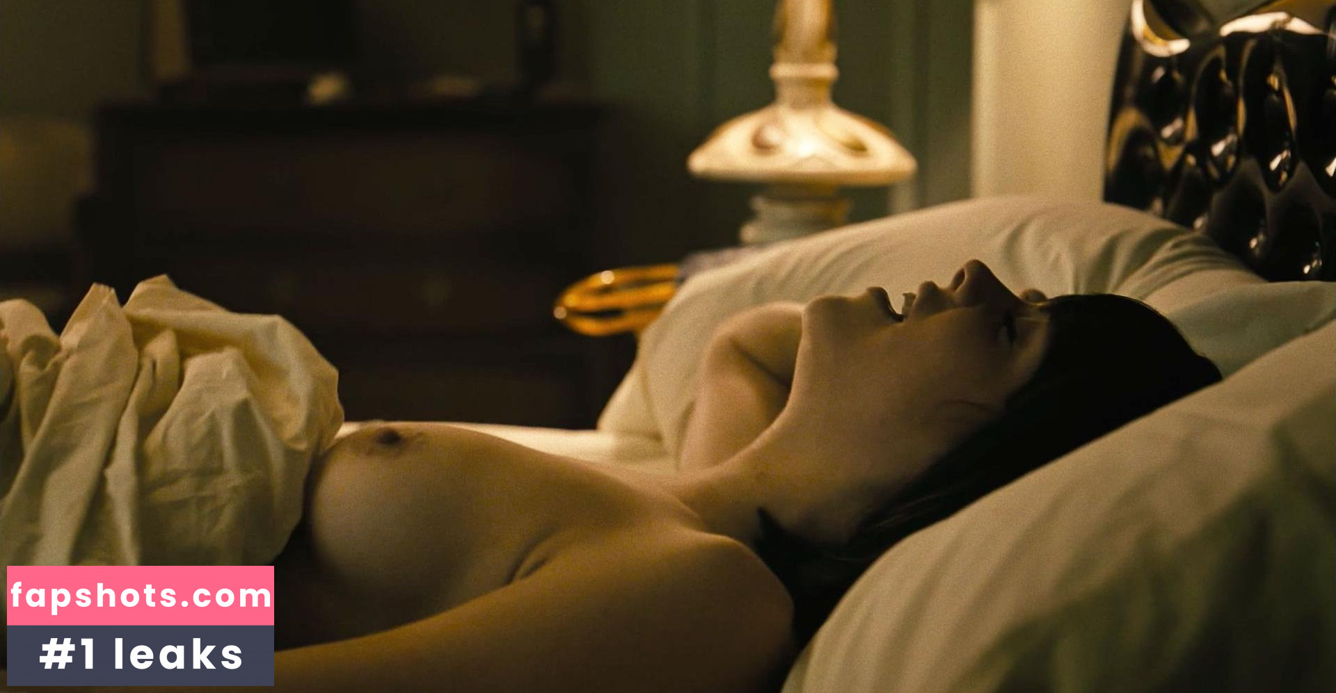 Olivia Luccardi gallery photo #9