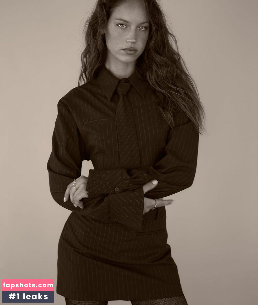 Olivia Mathers gallery photo #20