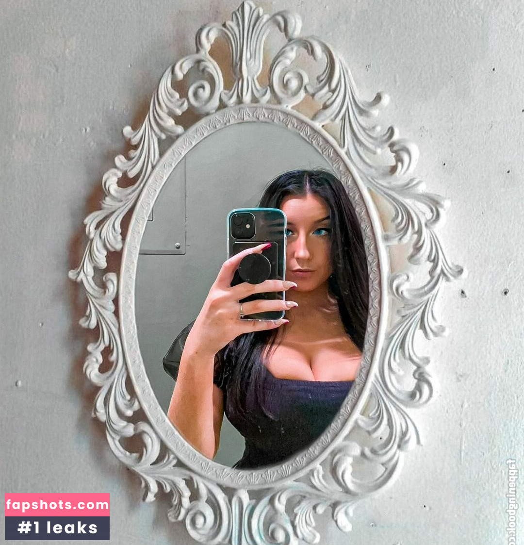 Olivia O gallery photo #2