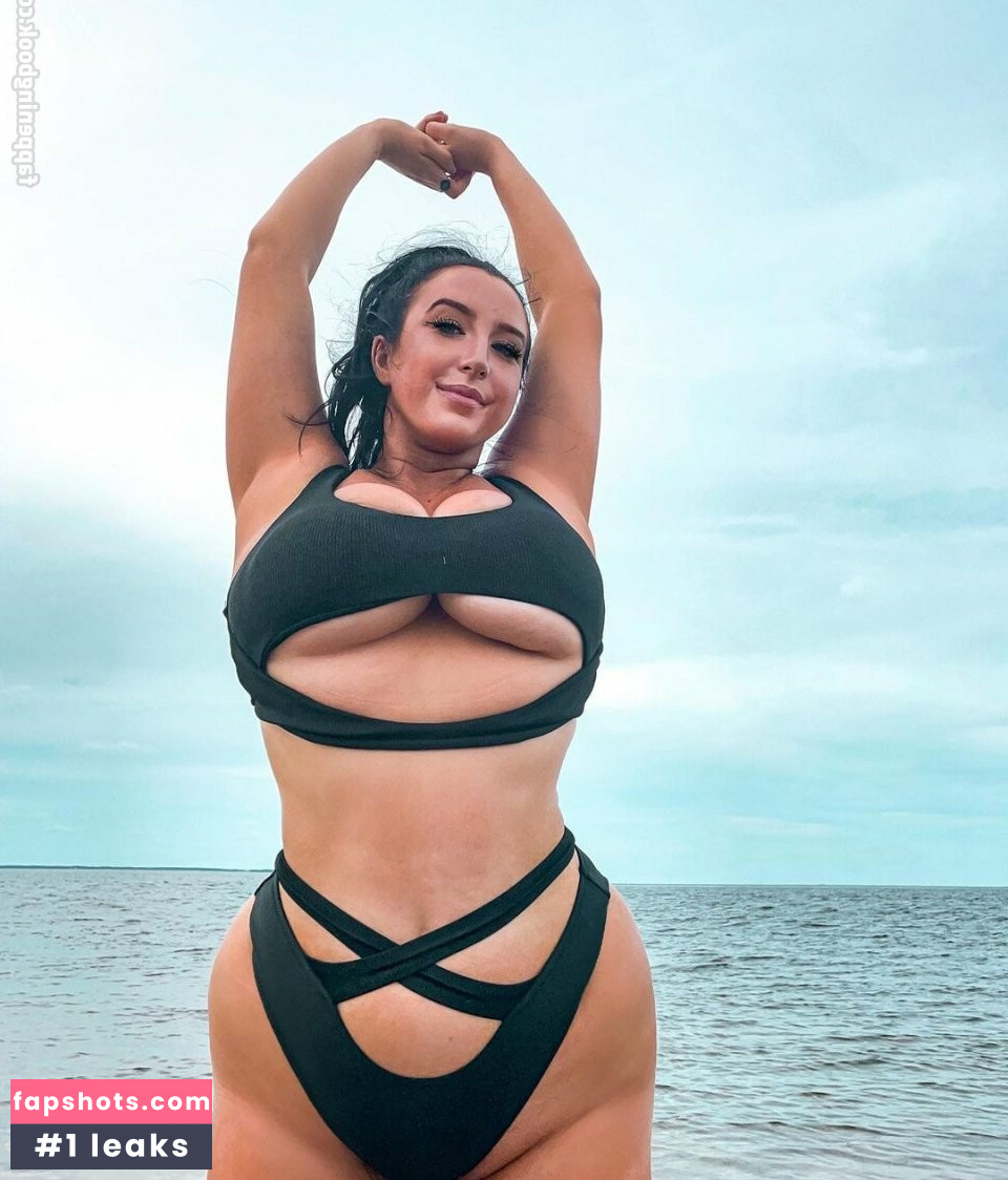 Olivia O gallery photo #26