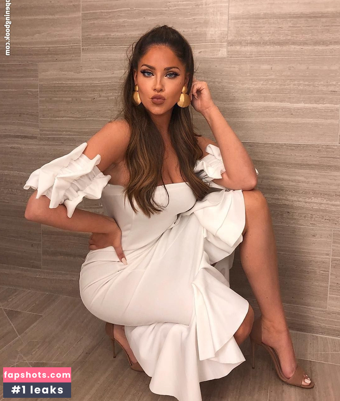 Olivia Pierson gallery photo #37