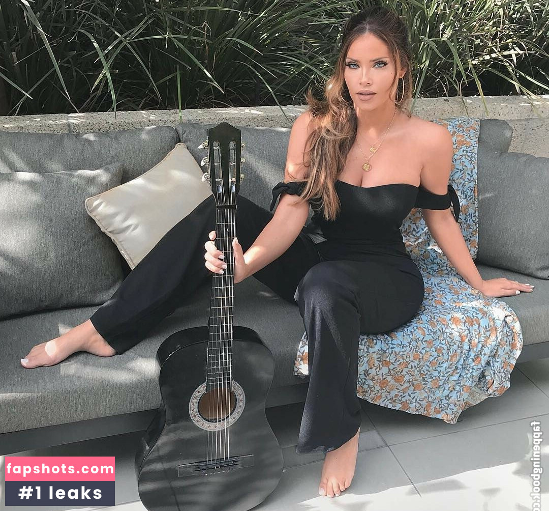 Olivia Pierson gallery photo #6