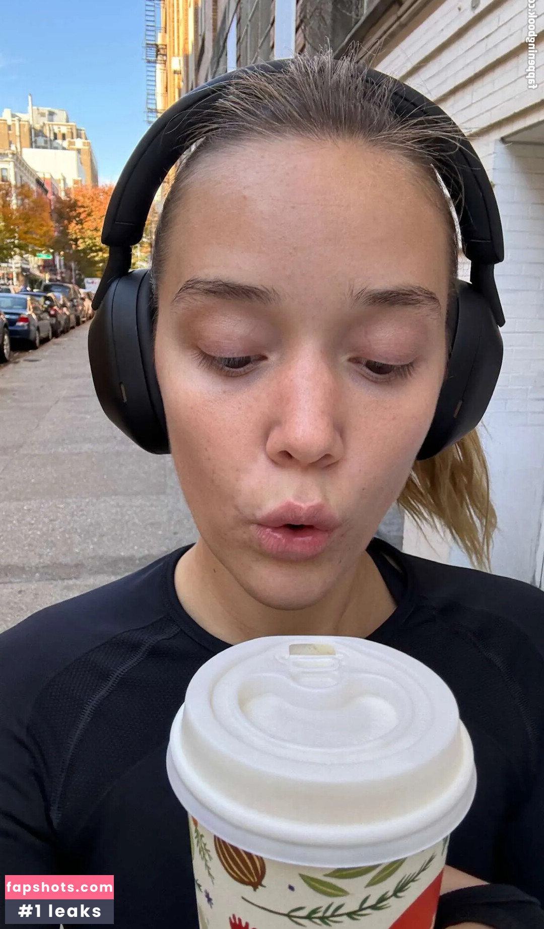 Olivia Ponton gallery photo #277