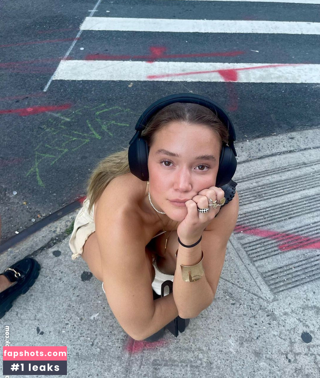 Olivia Ponton gallery photo #569