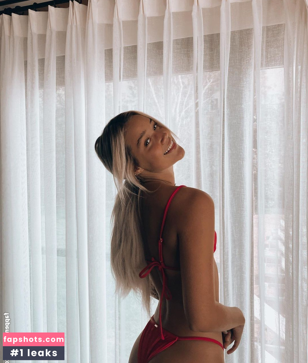 Olivia Ponton gallery photo #675