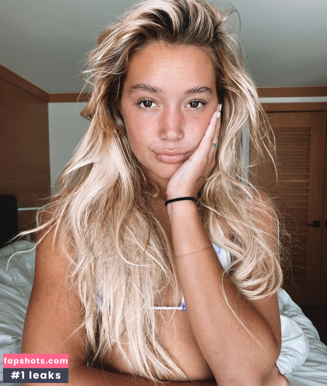 Olivia Ponton gallery photo #691