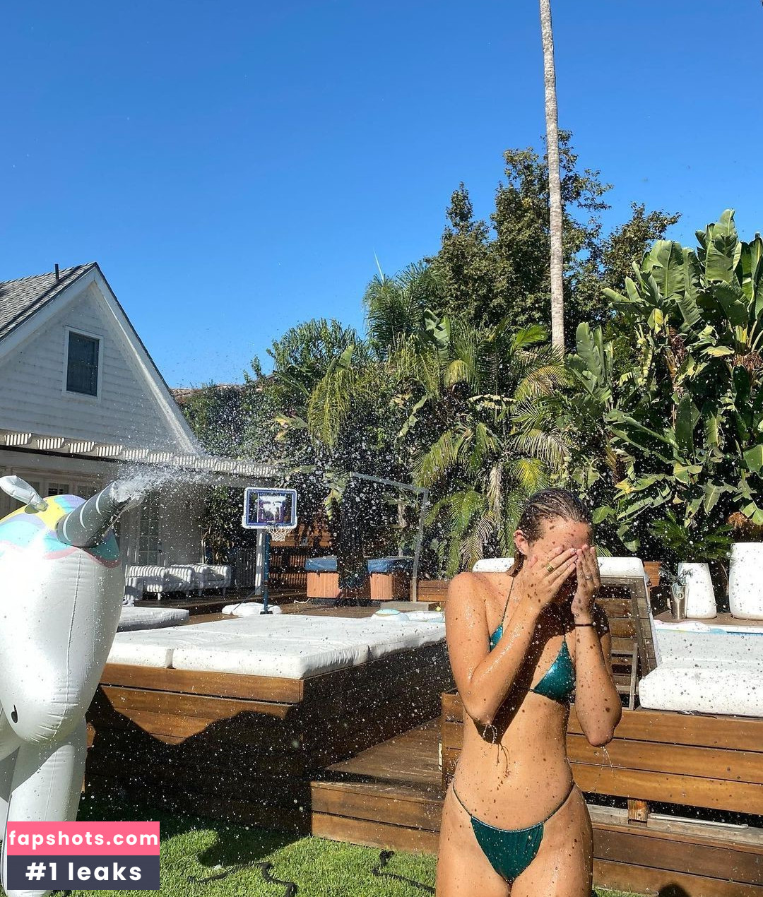 Olivia Ponton gallery photo #698