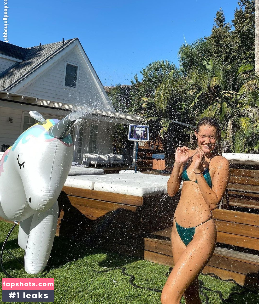 Olivia Ponton gallery photo #699