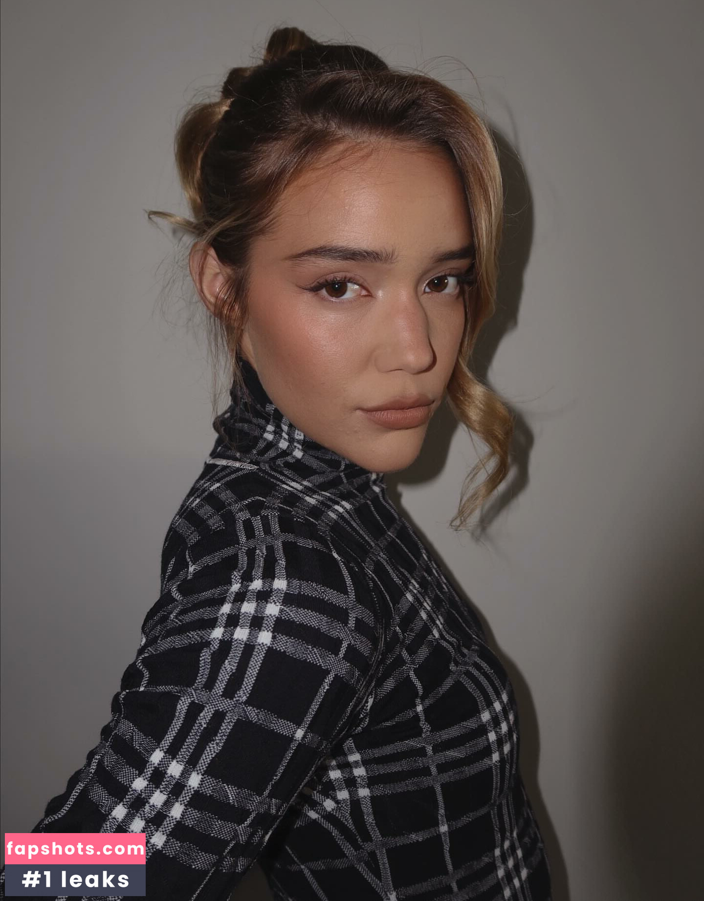 Olivia Ponton gallery photo #80