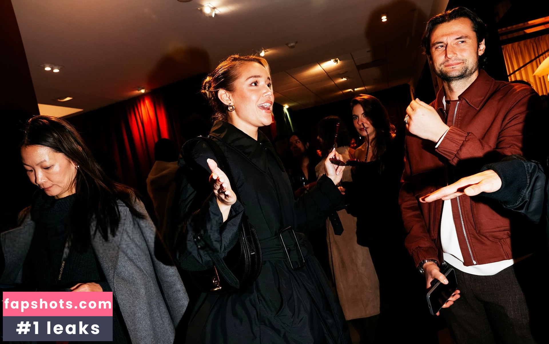 Olivia Ponton gallery photo #9