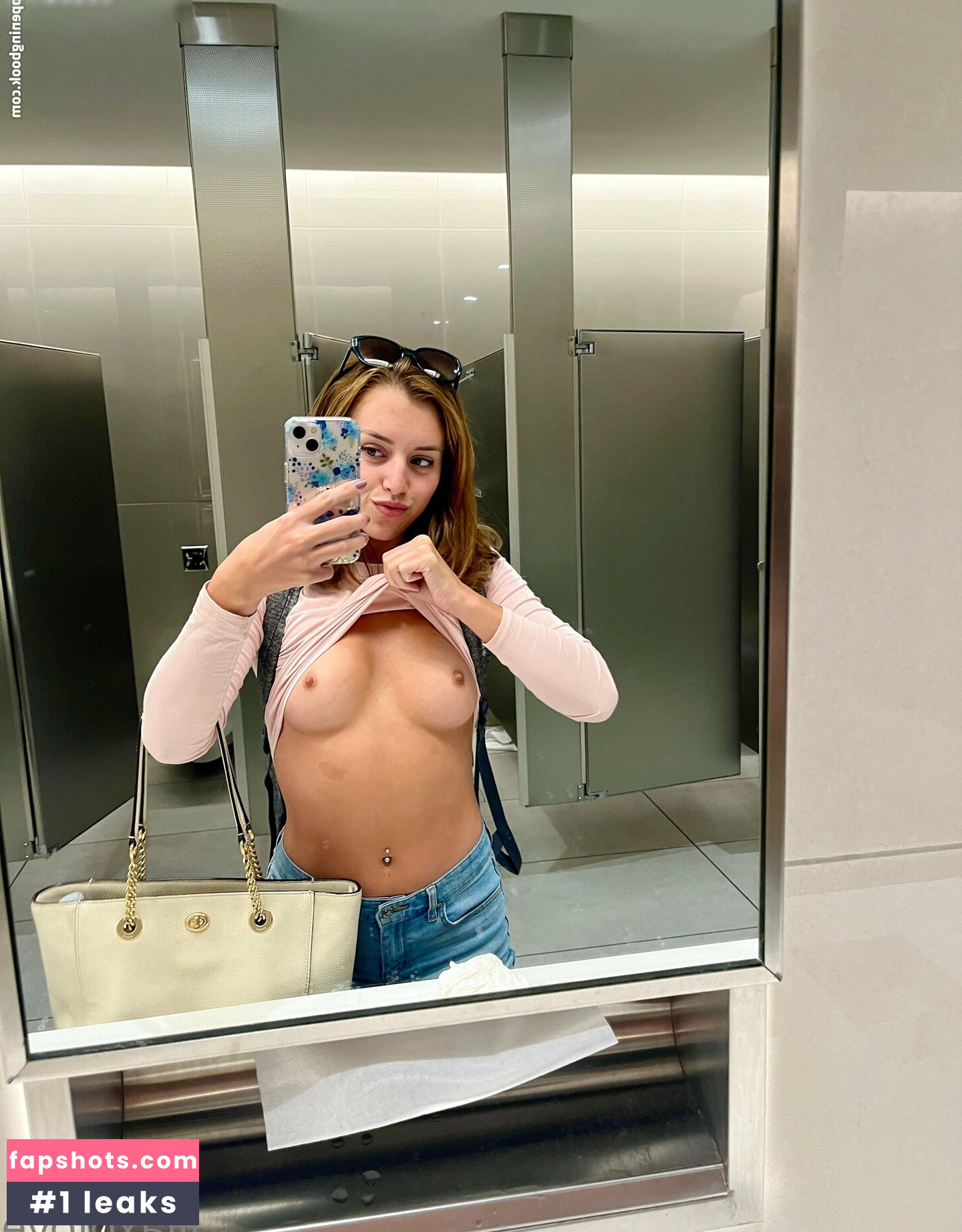 Olivia Reign gallery photo #27